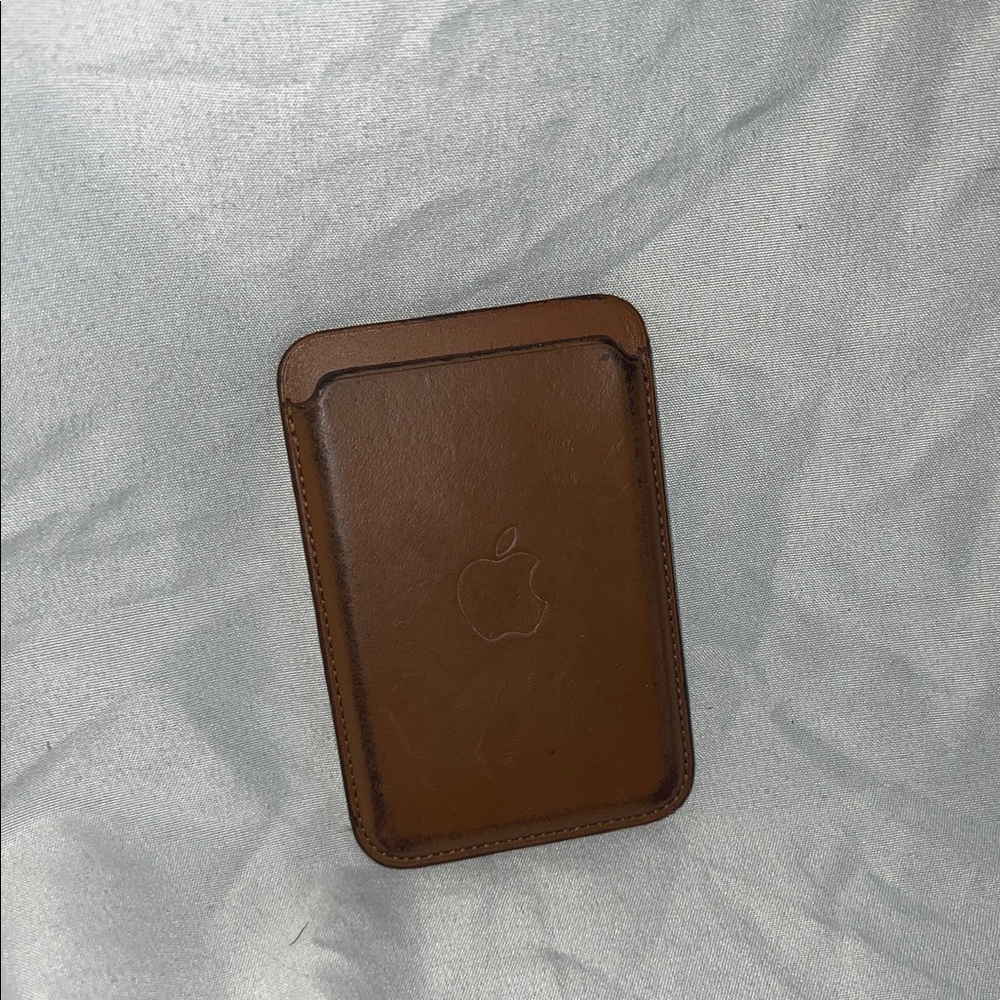 Apple Brown Leather MagSafe Card Holder